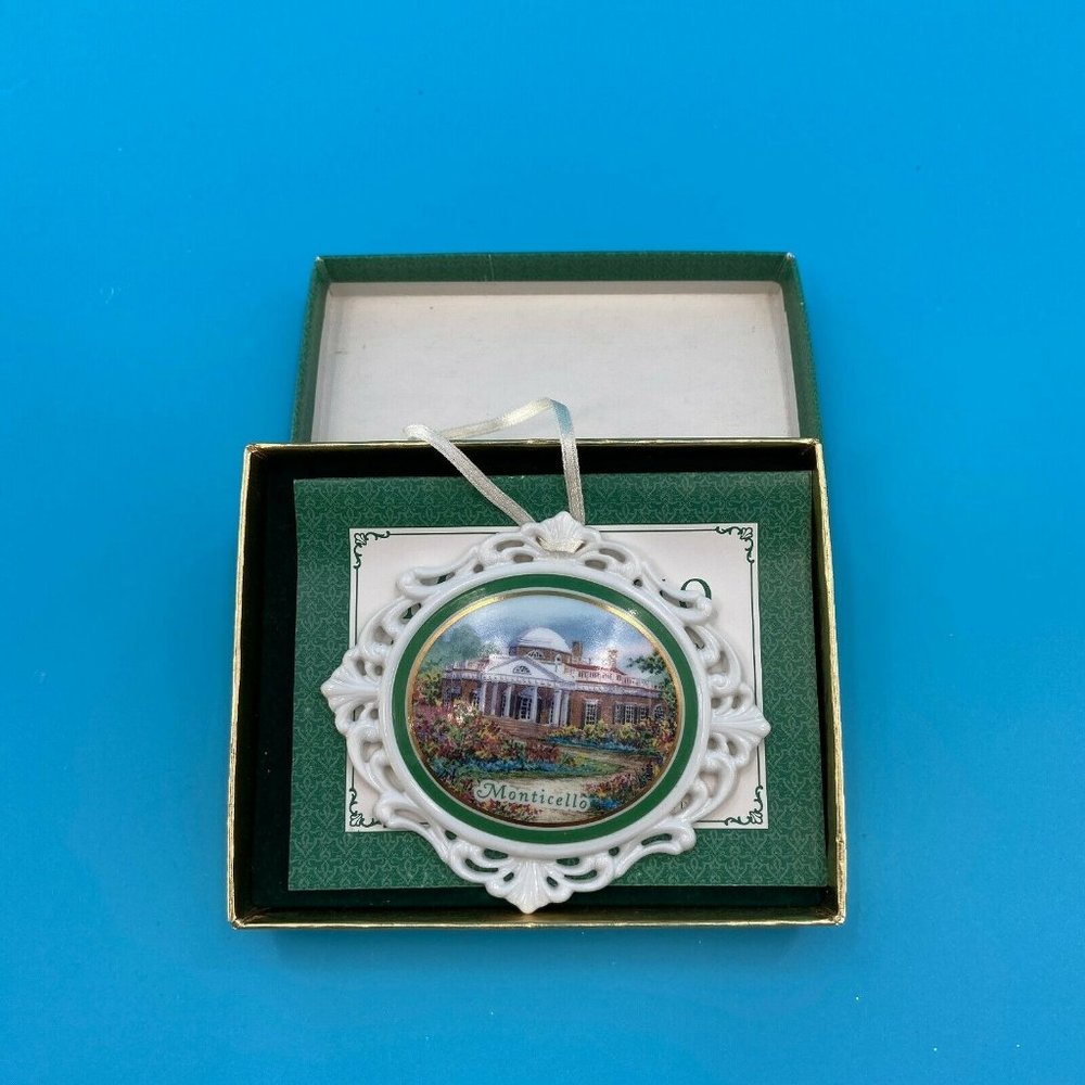 Monticello Home of Thomas Jefferson Fine Porcelain Ornament 1994 In The Original